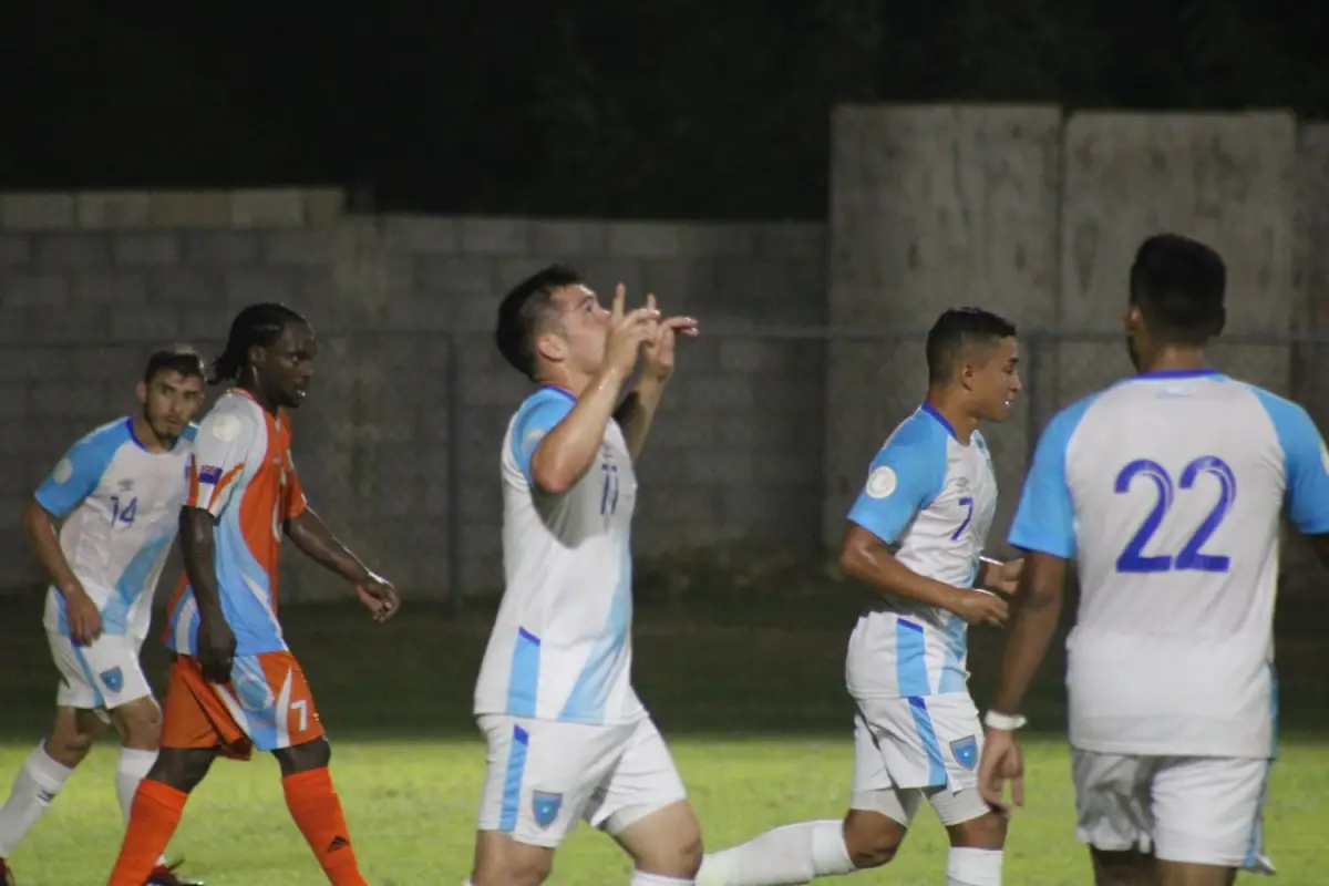 celebración del Chucky con Guatemala ante Anguila, 