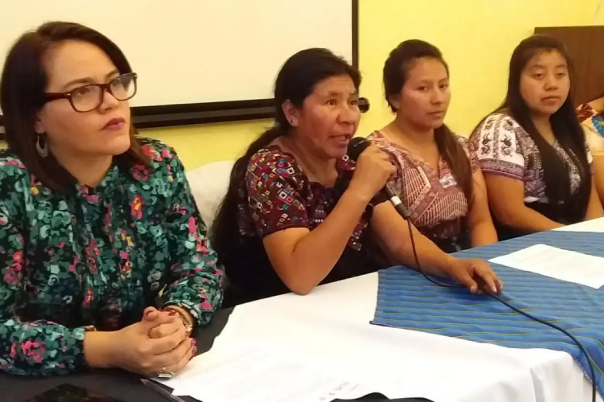 colectivo de mujeres, 