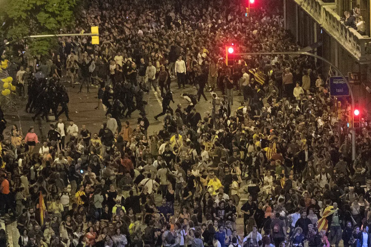 Los independentistas colapsan Barcelona en apoyo a sus líderes presos-, 