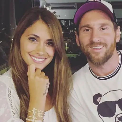 Messi y Antonella ,