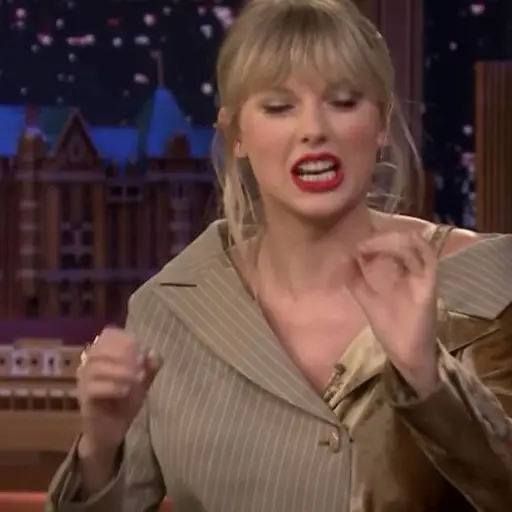 Taylor Swift llora por un banano luego de una operacion