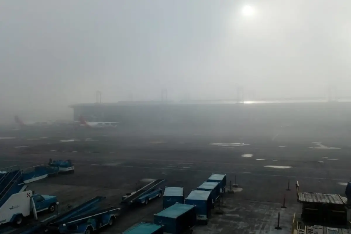 neblina sobre el aeropuerto la aurora2, 