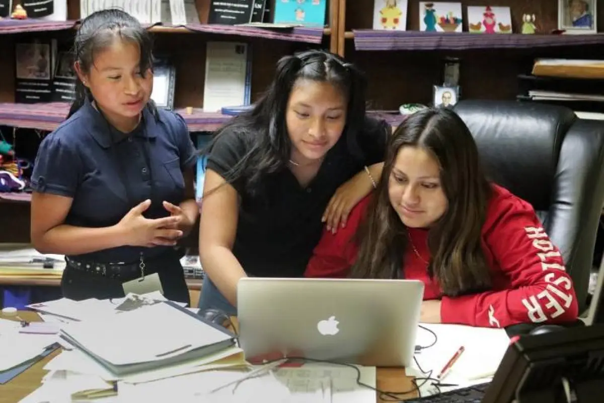 Conozca a las adolescentes guatemaltecas traductoras de idiomas mayas en EE.UU. Foto: Palm Beach Post