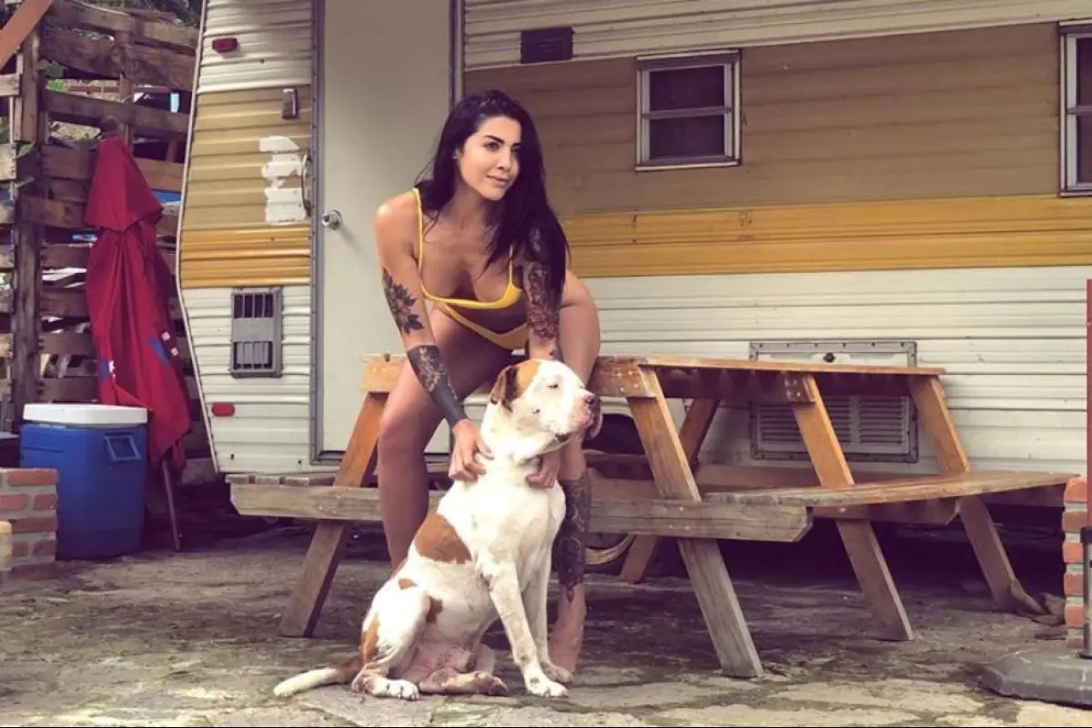 Erika Fernández perros modelo colombiana