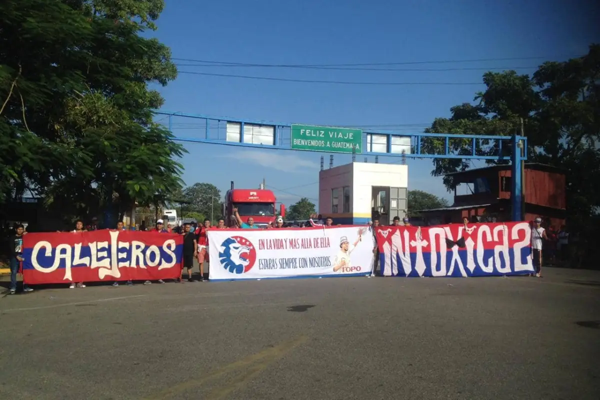 Porra-Ultra-Fiel-Olimpia, 