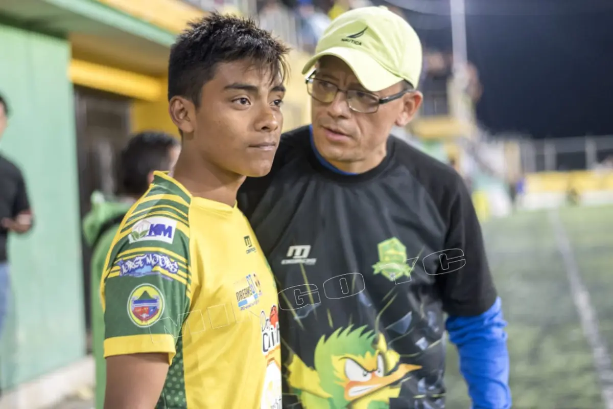 sebastián-xiquin-debut-san-pedro-fc-emisoras-unidas-guatemala, 