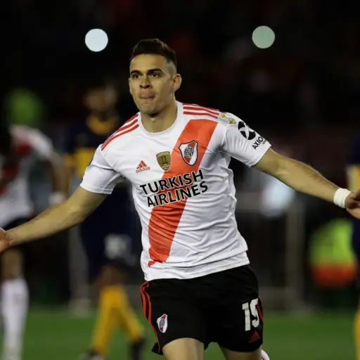 River Plate's Colombian Rafael Santos Borre celebrates after scoring a penalty against Boca Juniors during their all-Argentine Copa Libertadores semi-final first leg football match at the Monumental stadium in Buenos Aires, on October 1, 2019. (Photo by A