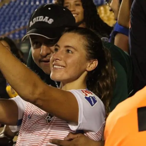 aficionado acosador de jugadora de Tigres ,