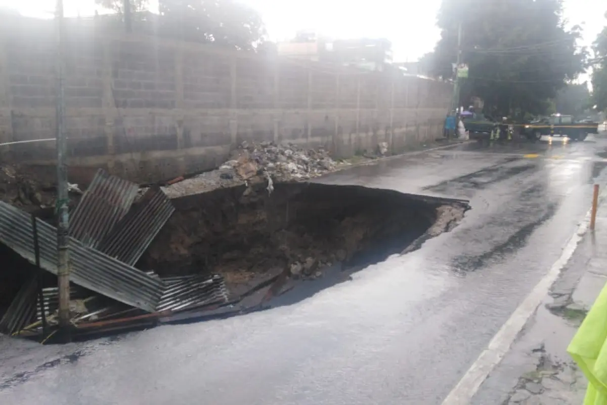 clima lluvia inundaciones hundimiento Emisoras Unidas Guatemala, 