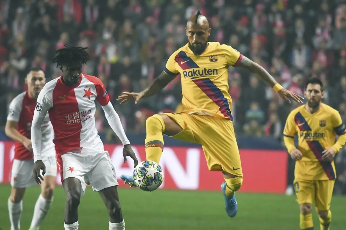 Vidal durante el partido de Champions. Foto: AFP