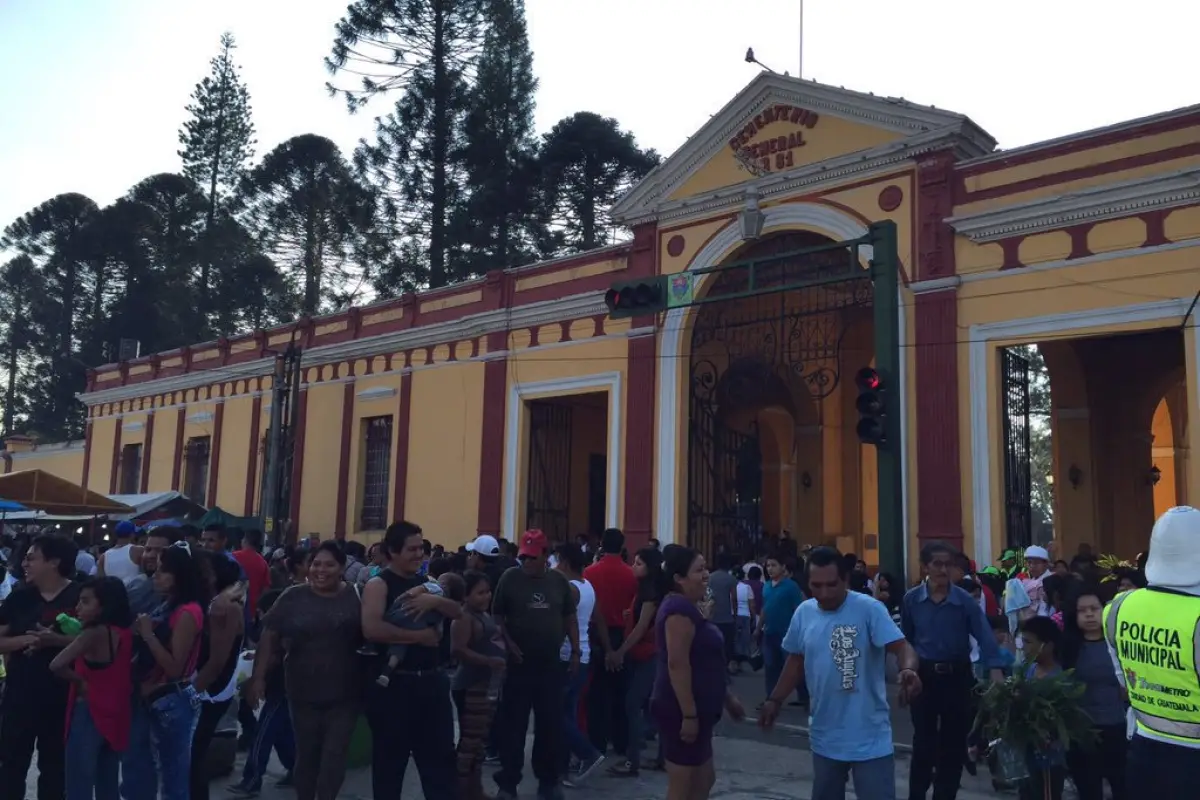 Cementerios 1 de noviembre Emisoras Unidas Guatemala, 