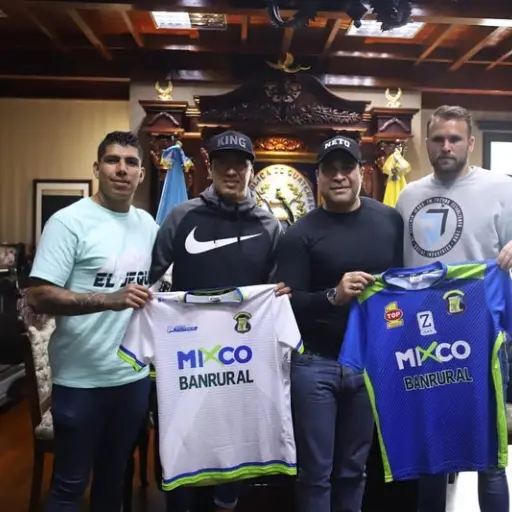 Pimentel, Mendoza y Draghi. Foto: Prensa Deportivo Mixco