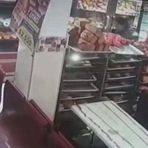 Los sicarios entraron al negocio y dispararon sin piedad.