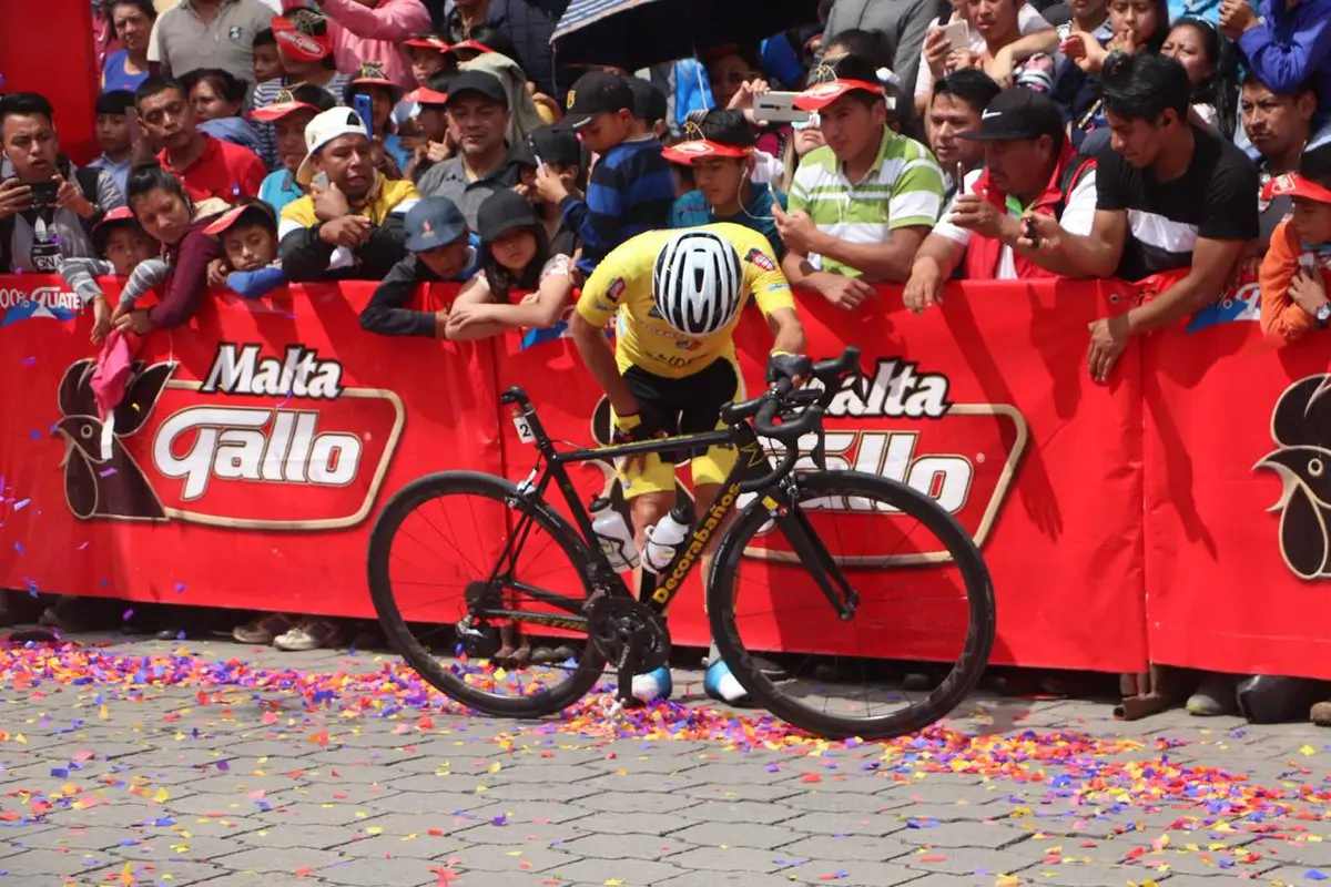 Manuel Rodas incoveniente con la bicicleta, 