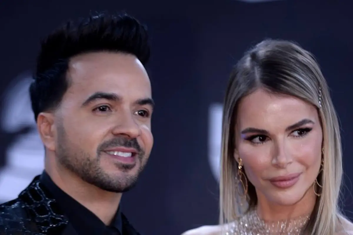 La esposa de Luis Fonsi revela que ha sido difícil su matrimonio. Foto: AFP