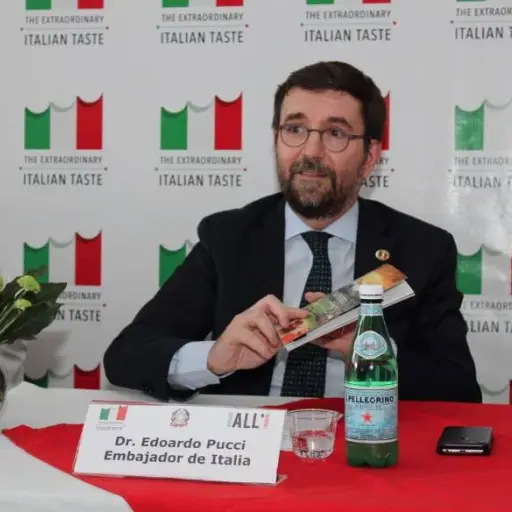 Facebook Embajada de Italia en Guatemala 