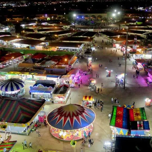 feria ganadera Culiacan Sinaloa Juego mecánico falla y los deja suspendidos a 45 metros de altura ,