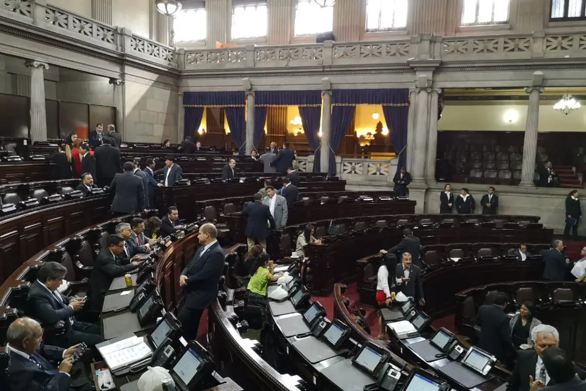 Ley de aceptación de cargos Congreso de la República Emisoras Unidas Guatemala, 