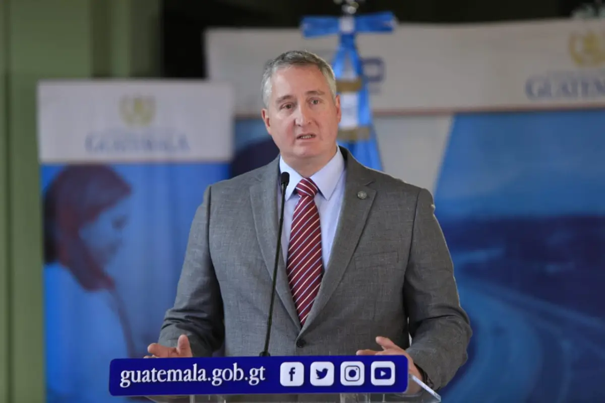 Enrique Degenhart ministro de Gobernación Emisoras Unidas Guatemala, 