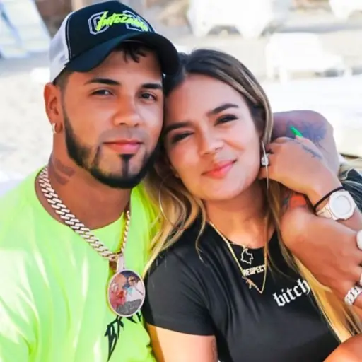 Anuel  y Karol G