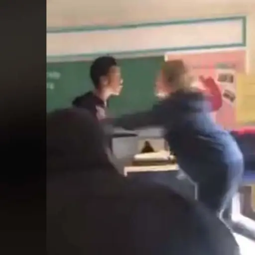 pelea escuela maestra alumno Emisoras Unidas Guatemala ,