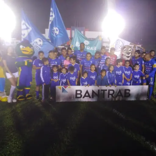 El equipo titular de Cobán que jugó contra Antigua. Foto: Emisoras Unidas