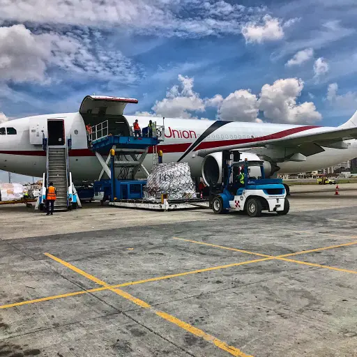 Aviación internacional urge a Guatemala estandarizar cobros tributarios