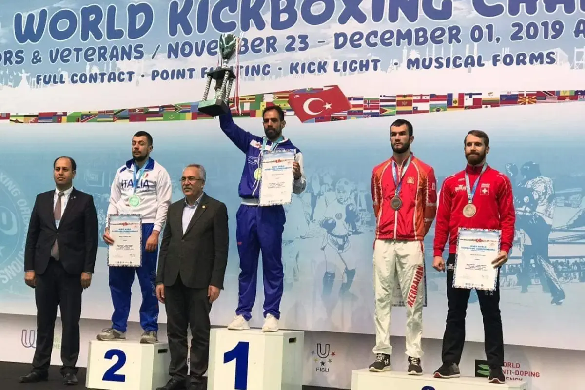 Un chapín se consagra campeón mundial de kickboxing, 