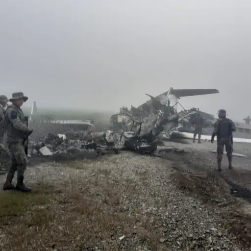 Ejército se enfrenta con supuestos narcotraficantes en la Laguna del Tigre ,