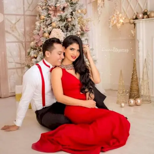 FOTOS. Kim Flores recibe la Navidad con sexy lencería ,