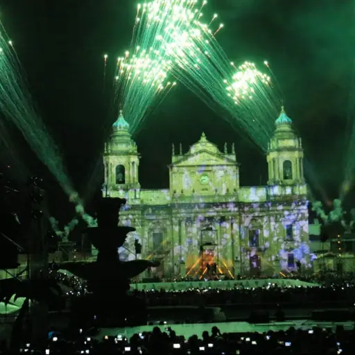 Mapping Festival Paseo de la Sexta Emisroas Unidas Guatemala ,