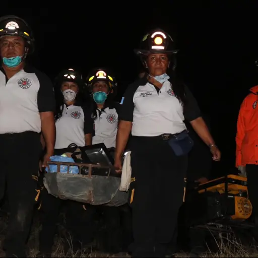 Hallan los cadáveres semienterrados de dos mujeres en San Pedro Ayampuc ,