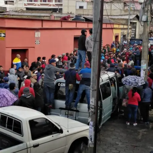 Pobladores capturan a delincuentes en Totonicapan