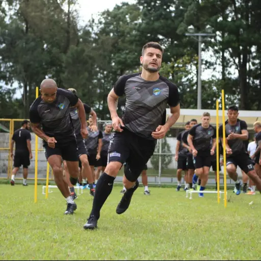 Maximiliano Lombardi durante la última práctica crema previo a la semifinal de ida. Foto: Prensa Comunicaciones