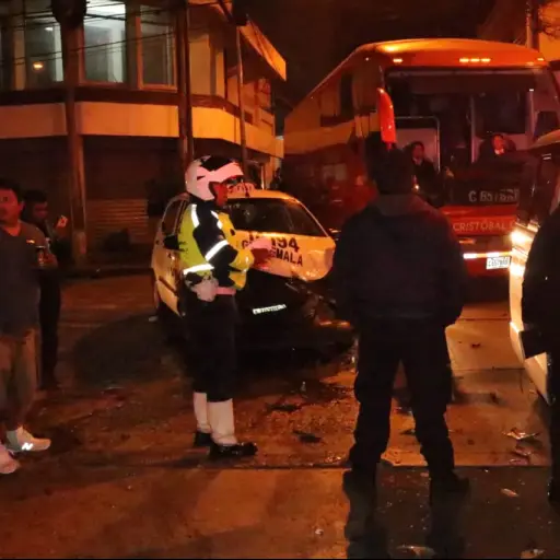 choque patrulla PNC y taxi zona 1 (4) ,