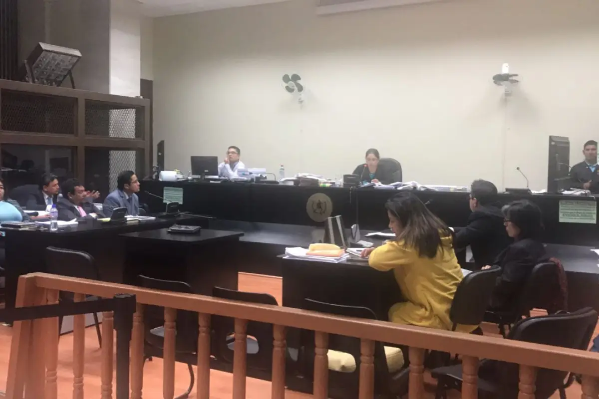 CSJ Arresto domiciliario Plazas Fantasma Emisoras Unidas Guatemala,