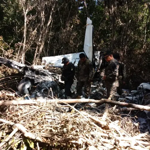 Avioneta incinerada en Peten