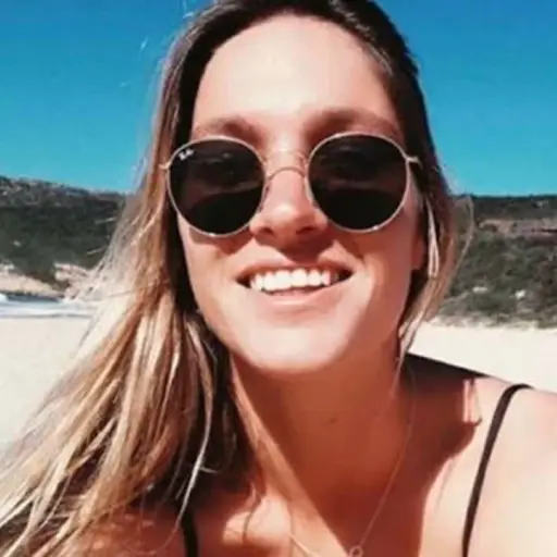 Una maestra tuvo relaciones sexuales con cinco alumnos de una escuela