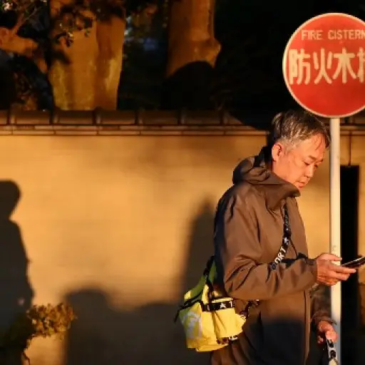 Arrestan a anciano jubilado por quejarse mucho por teléfono. Foto: AFP/Archivo