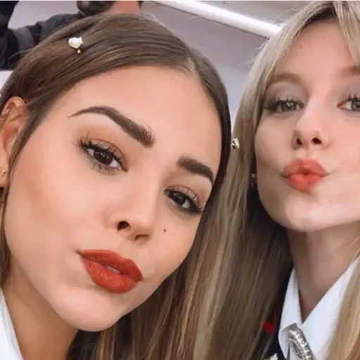 danna-paola-ester-exposito-actriz-elite-Mina-El-Hammani-Danna Paola causa polémica por besarse con otra actriz ,