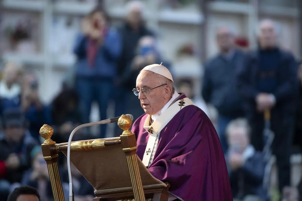 epa07137067 Pope Francis celebrates a mass for the commemoration of the dead at the Laurentino Cemetery on the occasion of All Souls' Day, in Rome, Italy, 02 November 2018. All Souls? Day is observed on 02 November and for Roman Catholics a day to commemo