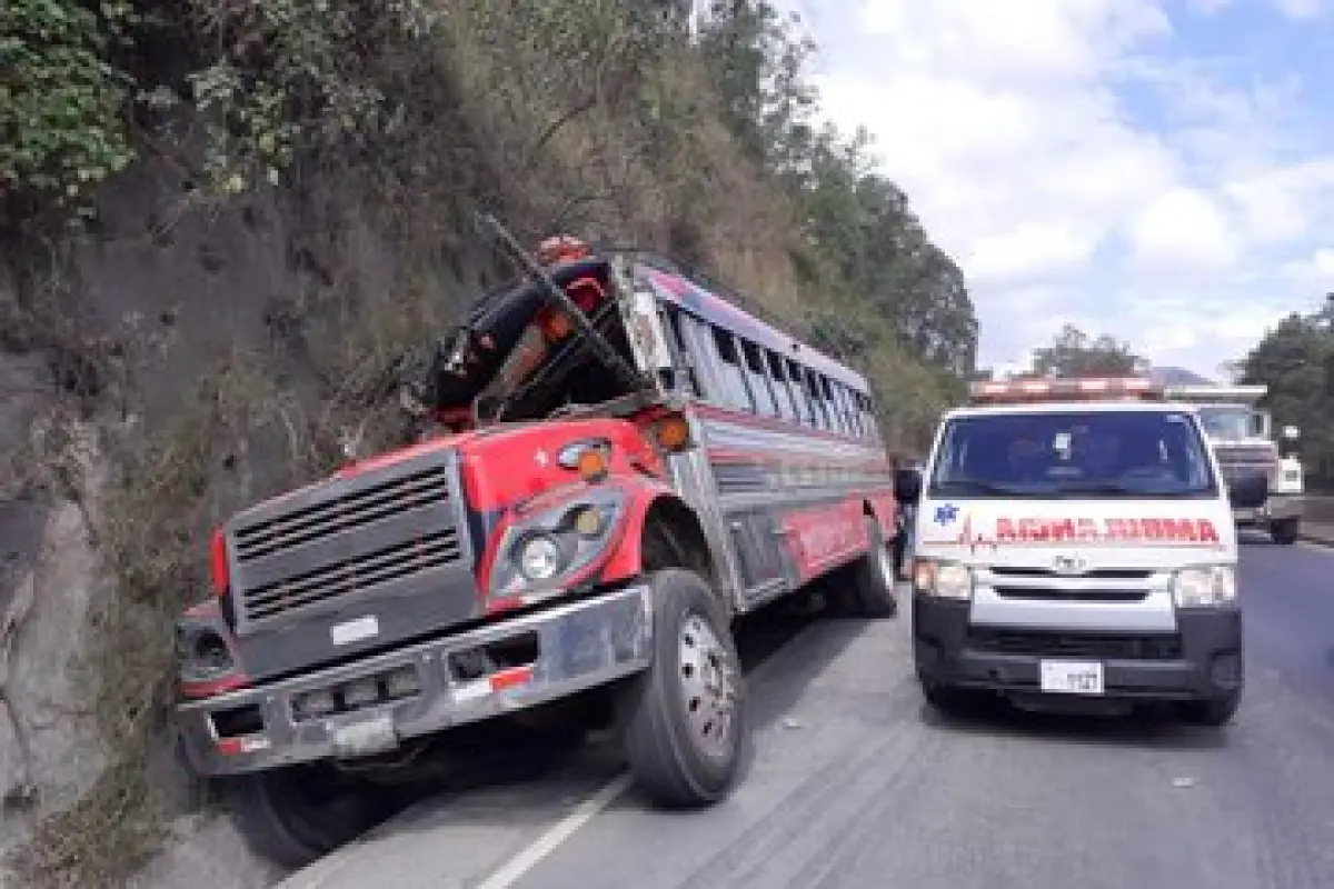 accidente de bus en Km. 24 de ruta al Pacífico, 