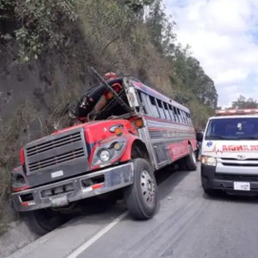 accidente de bus en Km. 24 de ruta al Pacífico ,