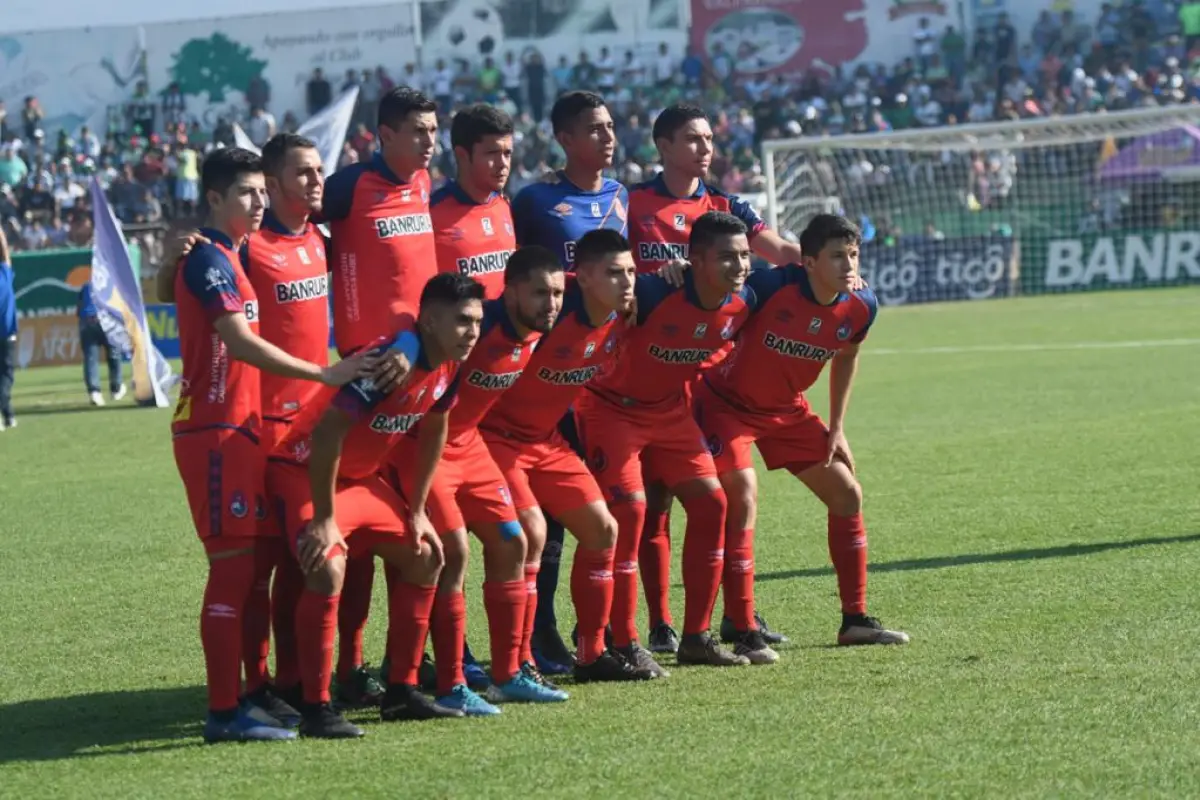 Cuadro titular de Municipal en la final de ida contra Antigua. Foto: Omar Solís