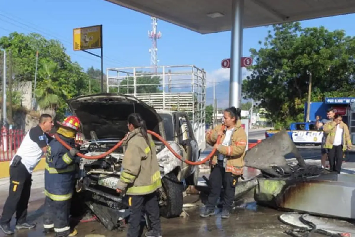 Gasolinera se incendia en Zacapa