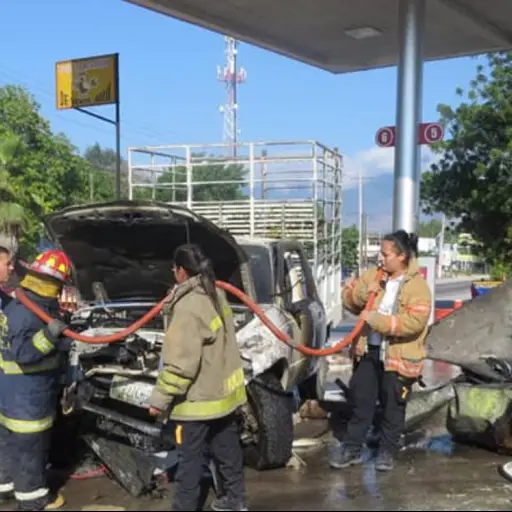Gasolinera se incendia en Zacapa
