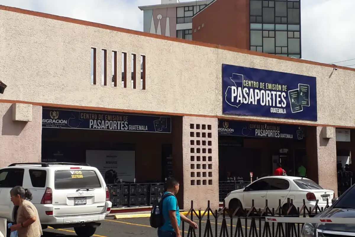 Centro de Emisión de Pasaportes en la zona 4.