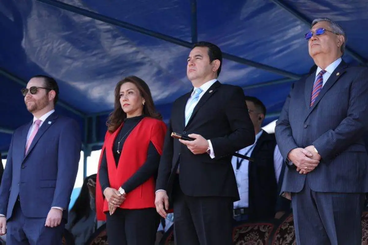 Jimmy Morales Ministerio de la Defensa Emisoras Unidas Guatemala, 