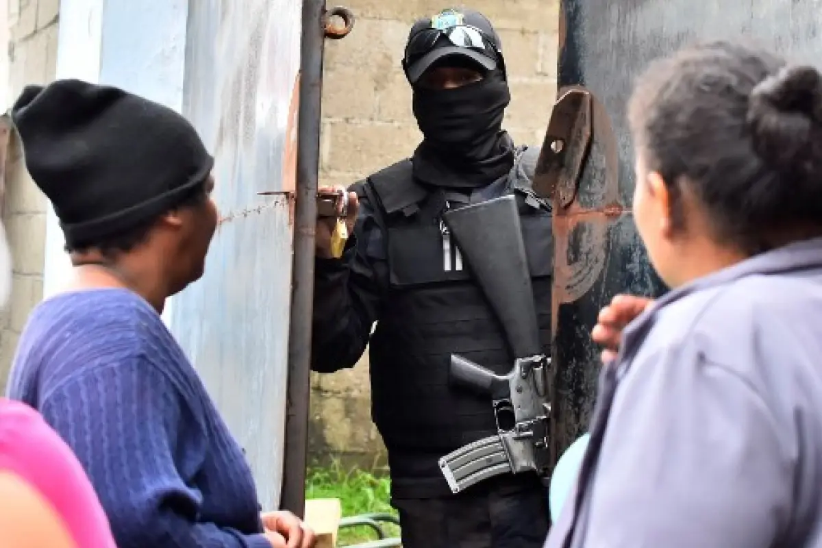 Al menos 18 muertos y 16 heridos en enfrentamientos en una cárcel de Honduras. Foto: AFP