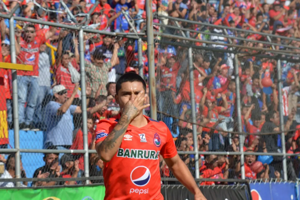 Jaime Alas capitán de los roos, 